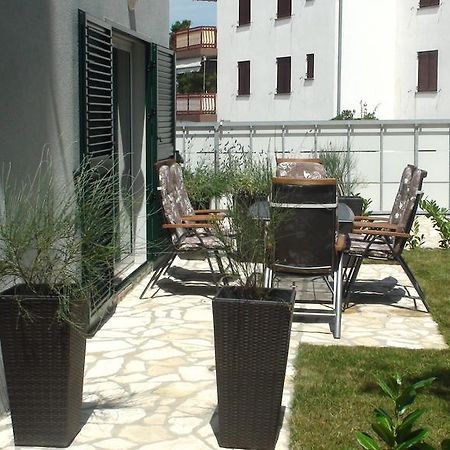 Apartments Eva Malinska Habitación foto
